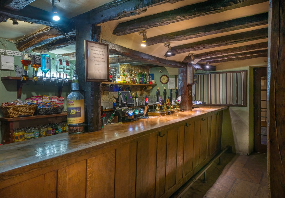Pickwick's Bar