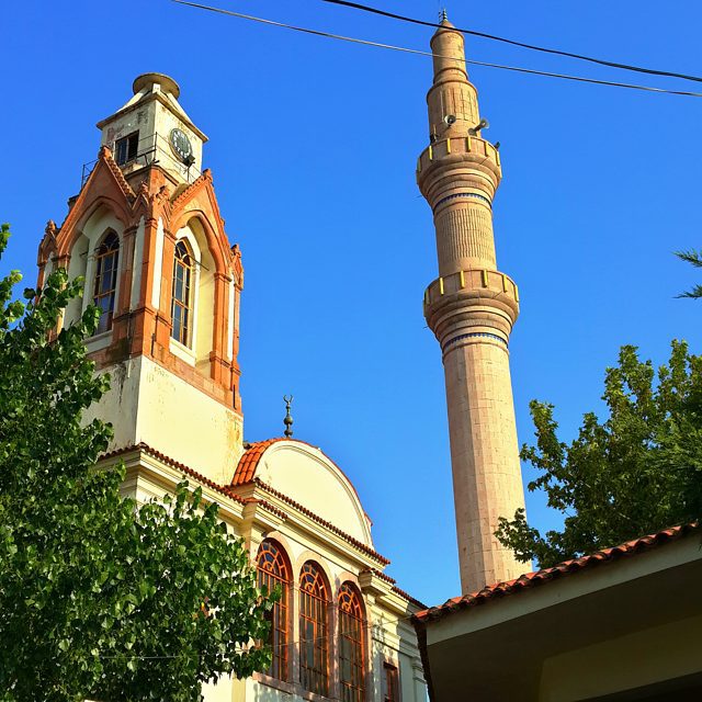 Saatli Cami
