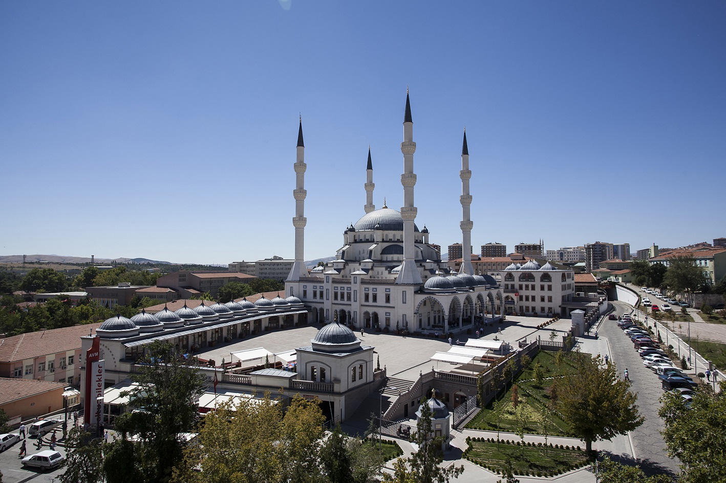 Nur Camii