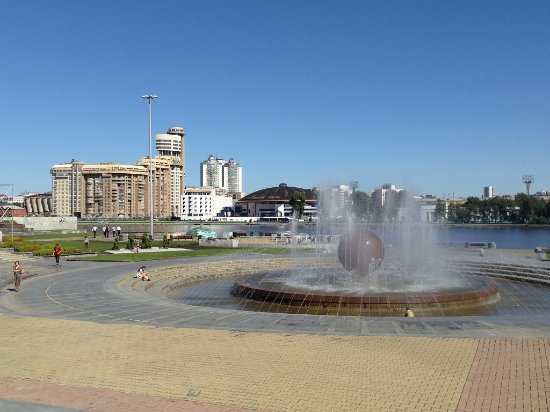 Oktyabrskaya Square