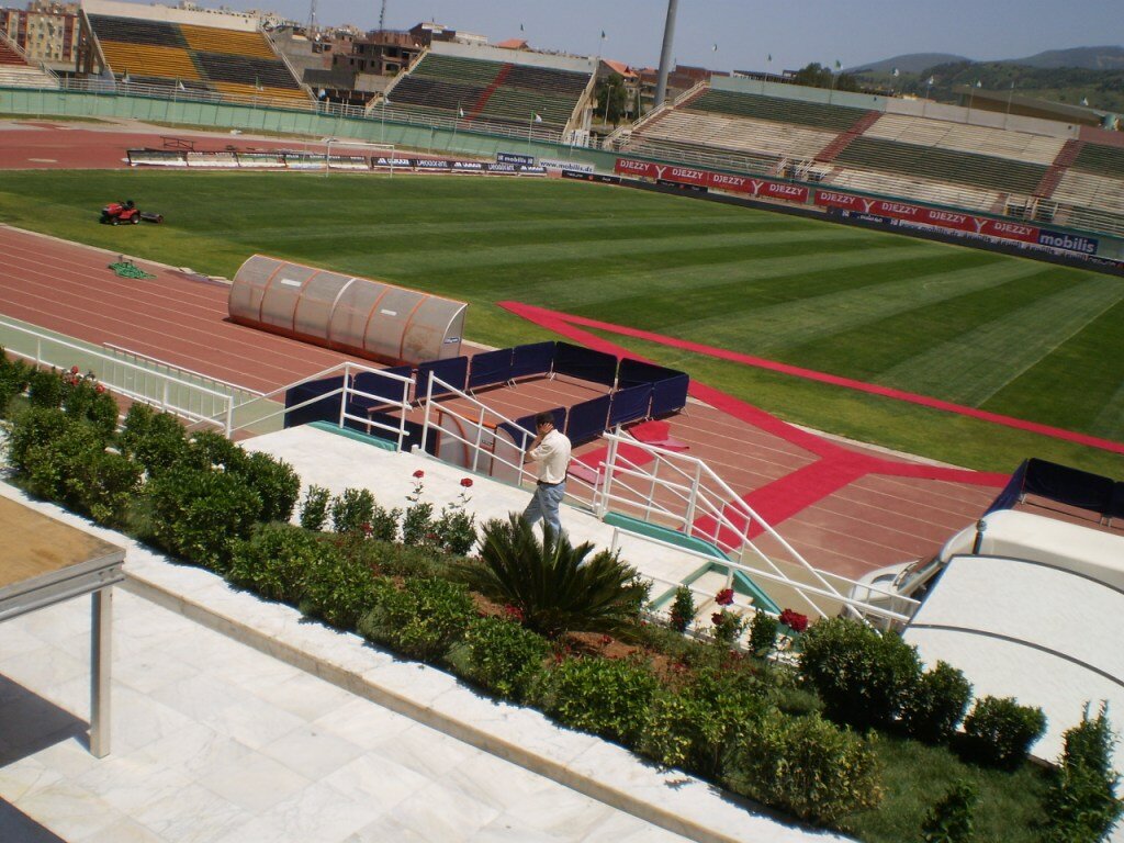 Stade Mustapha Tchaker