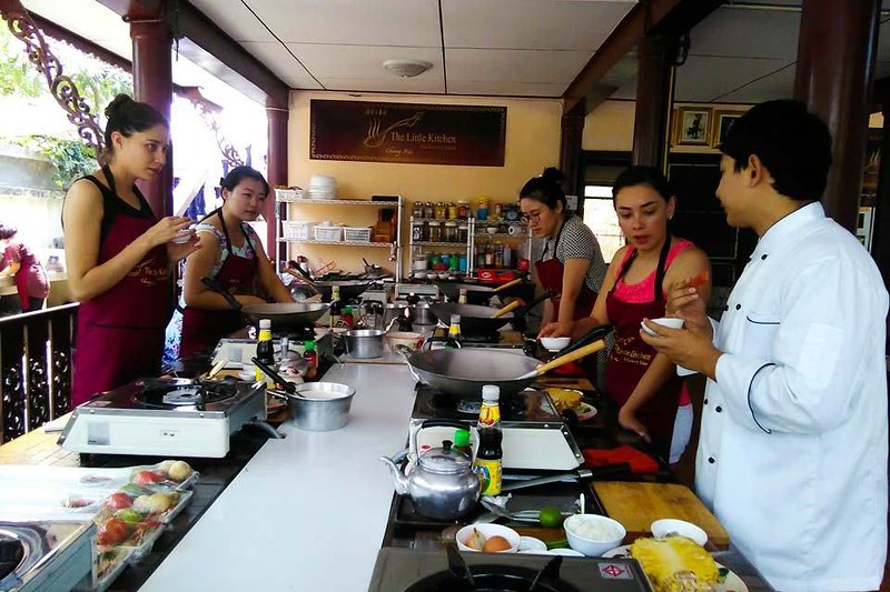 Ton Ta-Krai, Thai Cooking School