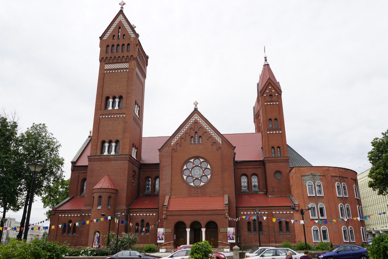 Church of Saints Simon and Helena