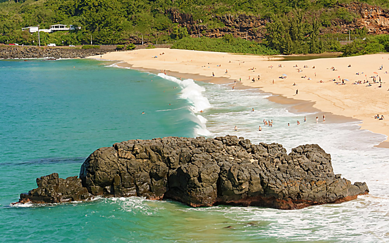 Mau'umae Beach