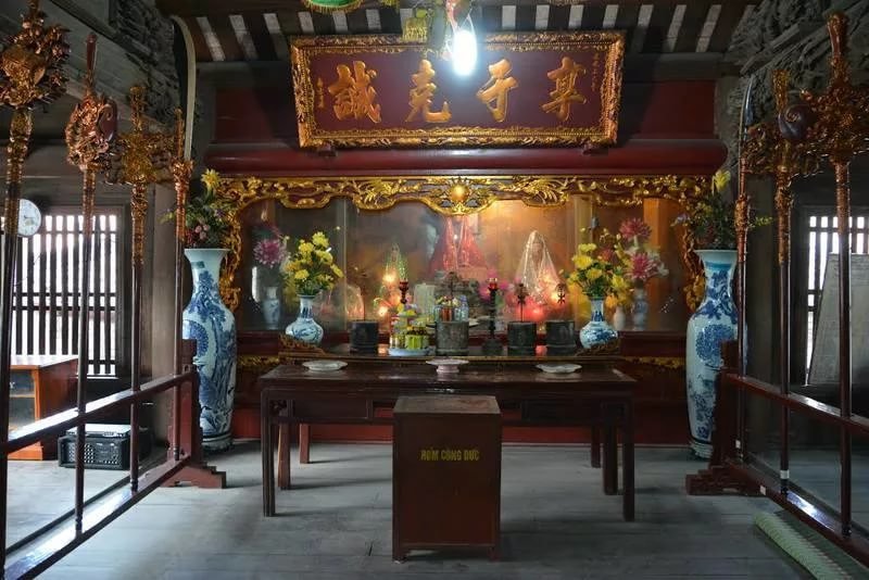 Hang Kenh Communal House