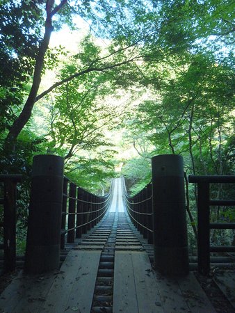 Hananuki Valley