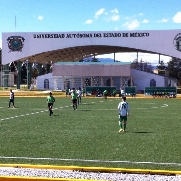 Complejo Deportivo La Azucena