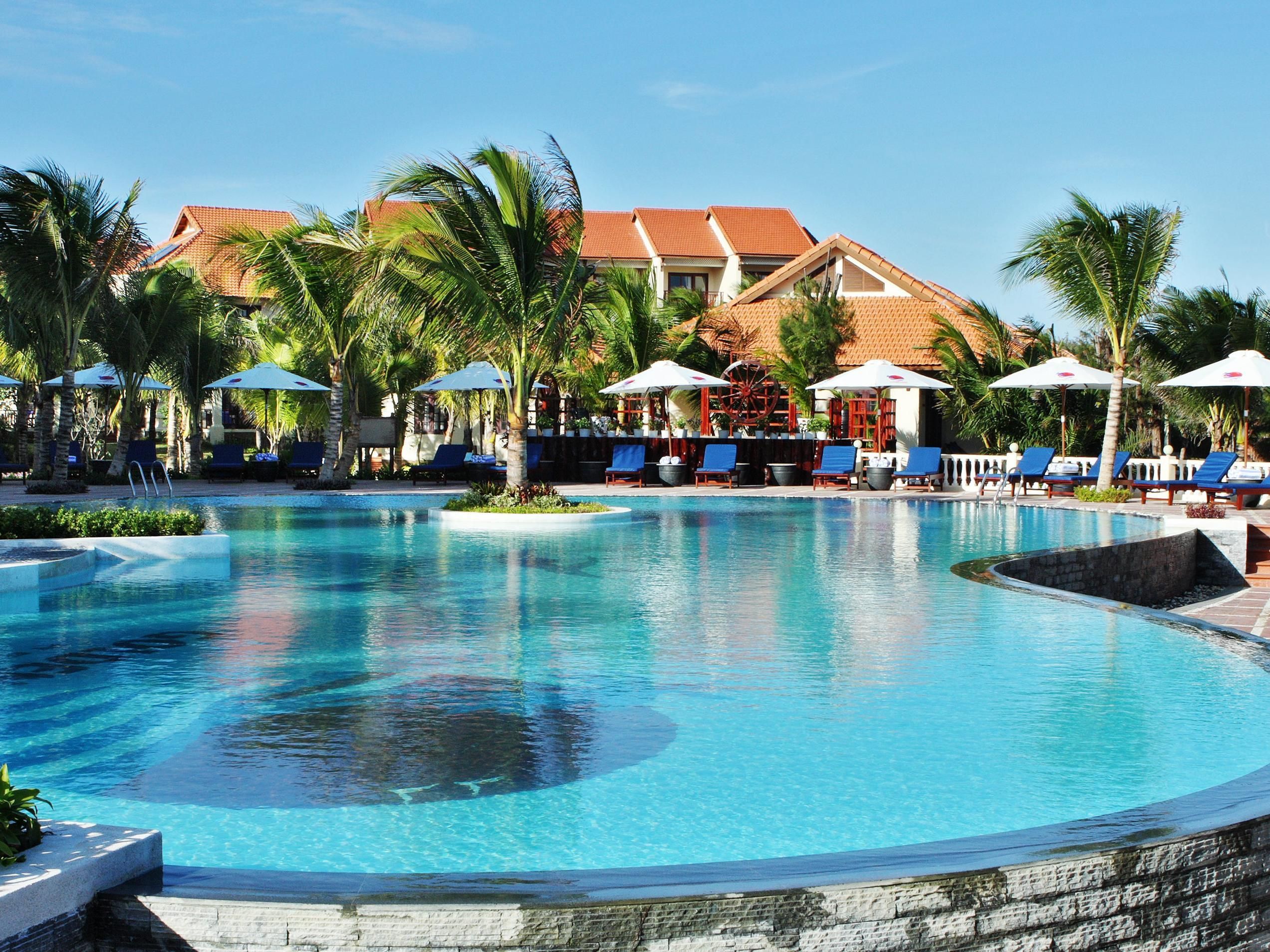 Golden Coast Resort
