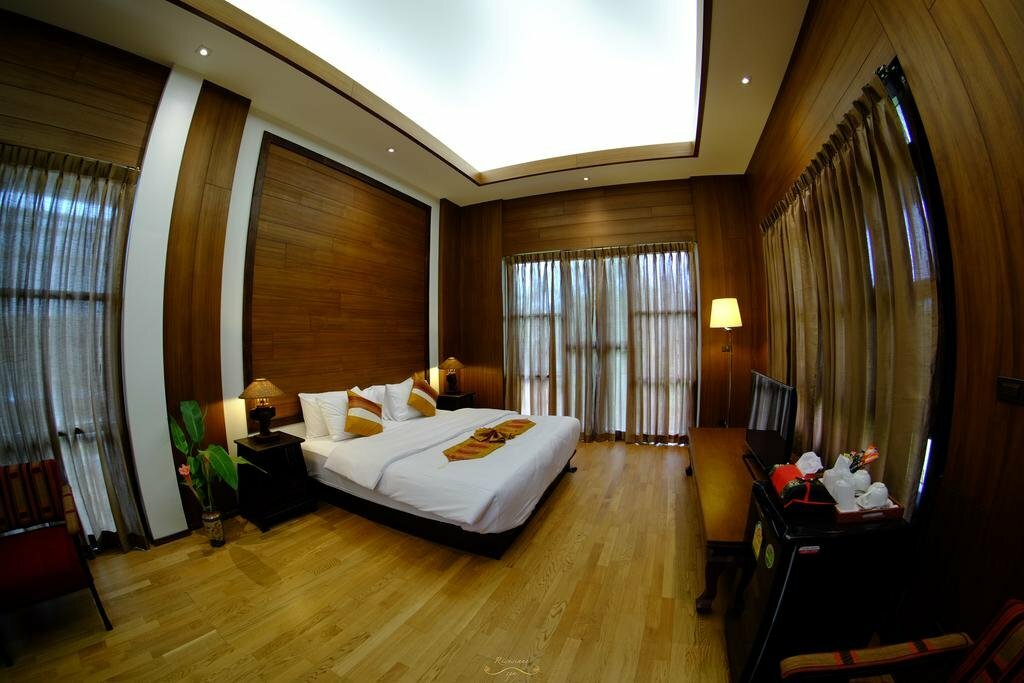 Risasinee Spa