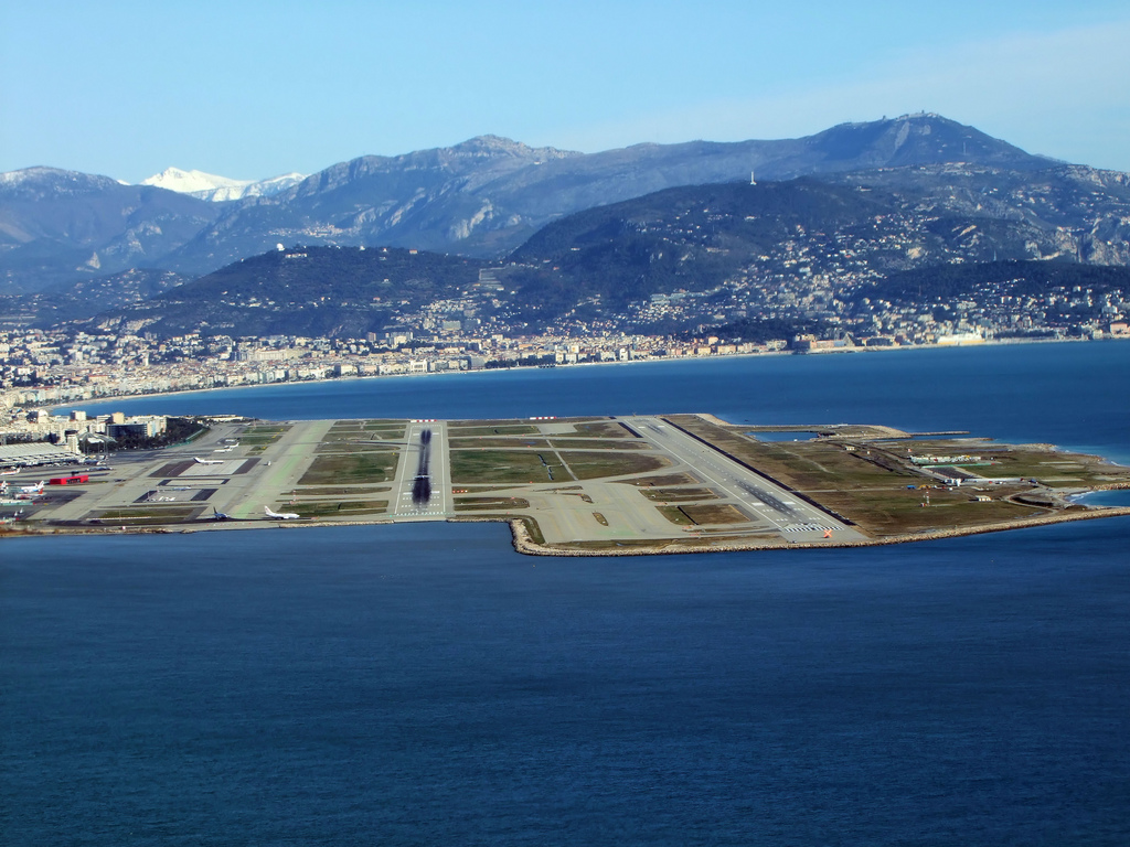 TaxiNiceAIrport