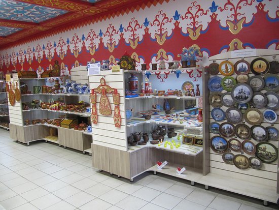 Shop of Local Russian Art Crafts Kurya Shadrikha