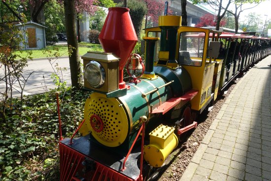 Kleinbahn im Rheinpark