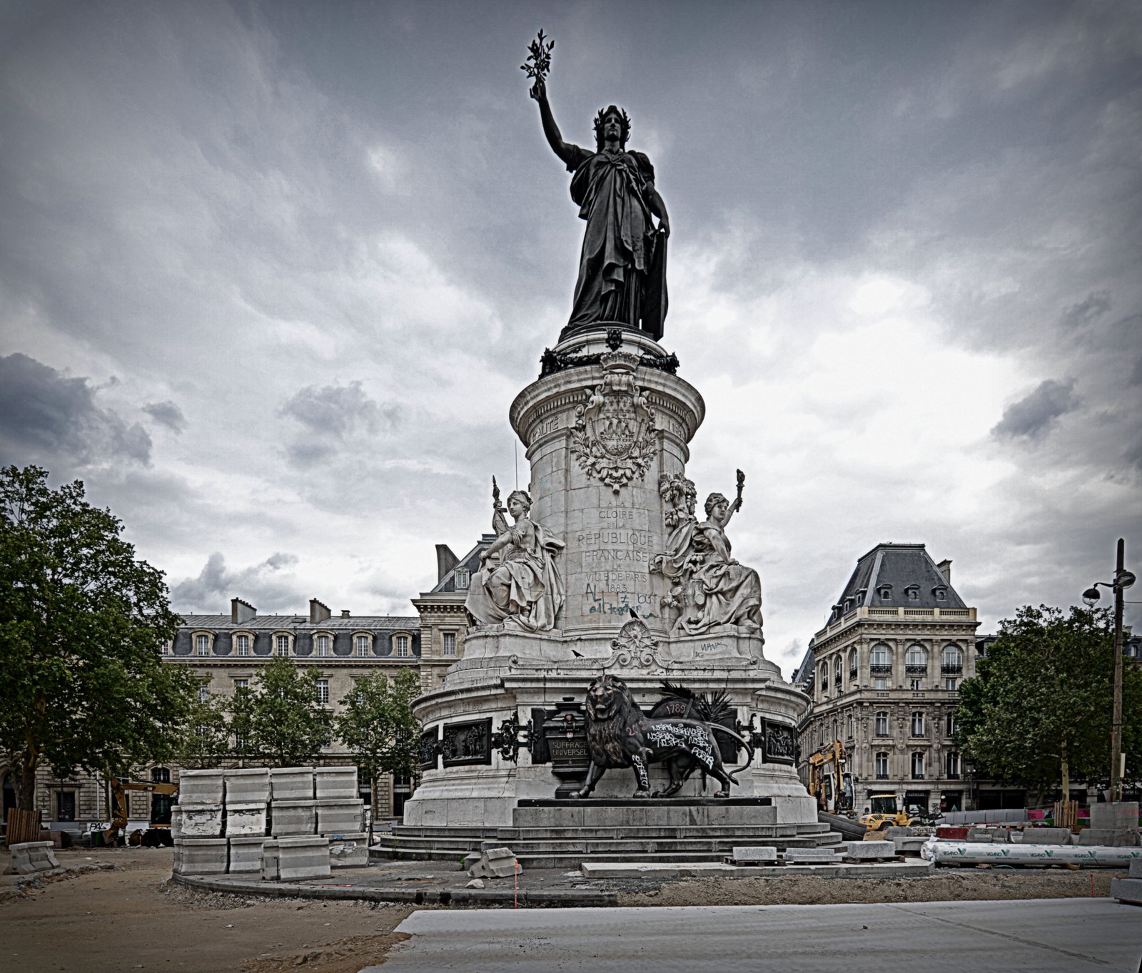 Square de l'Avenue de la Republique