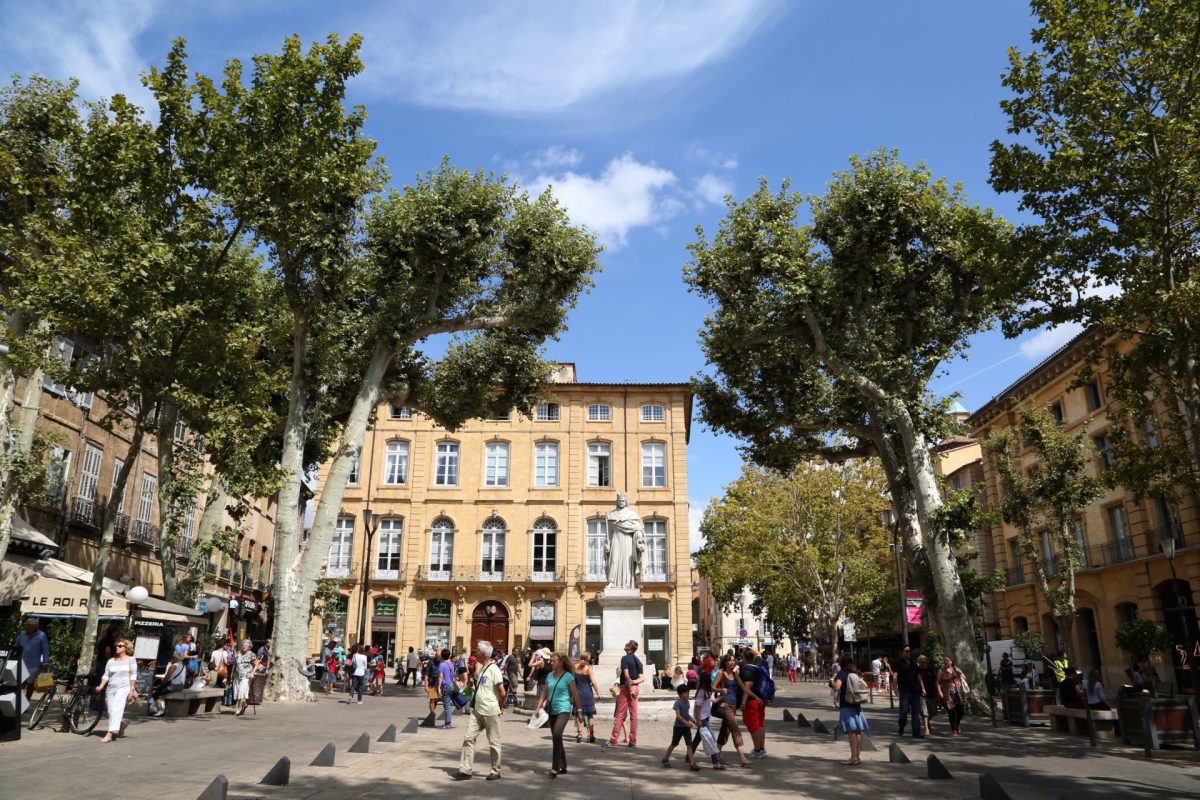 Les Allees Provencales