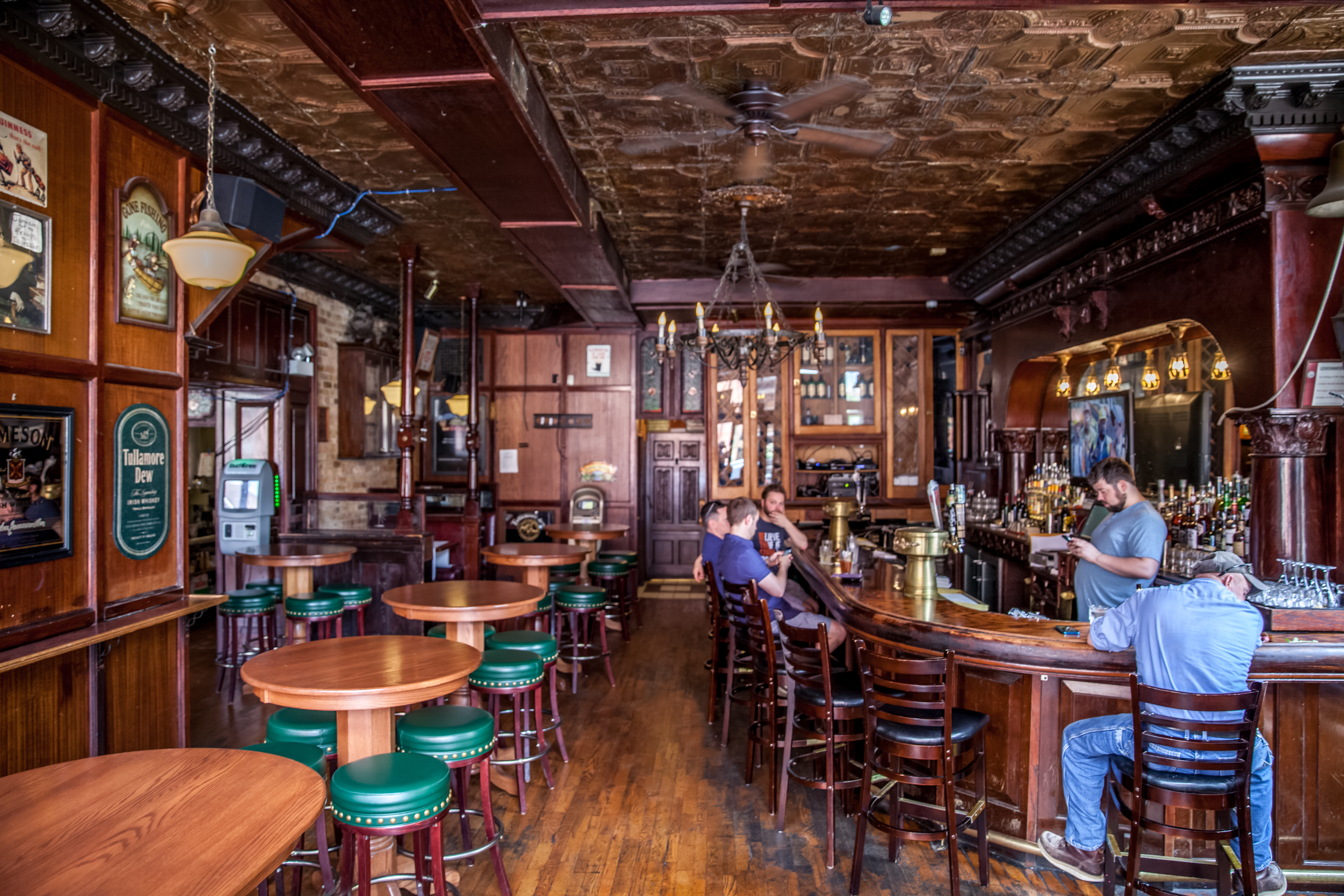 O'Flannigans Irish Bar