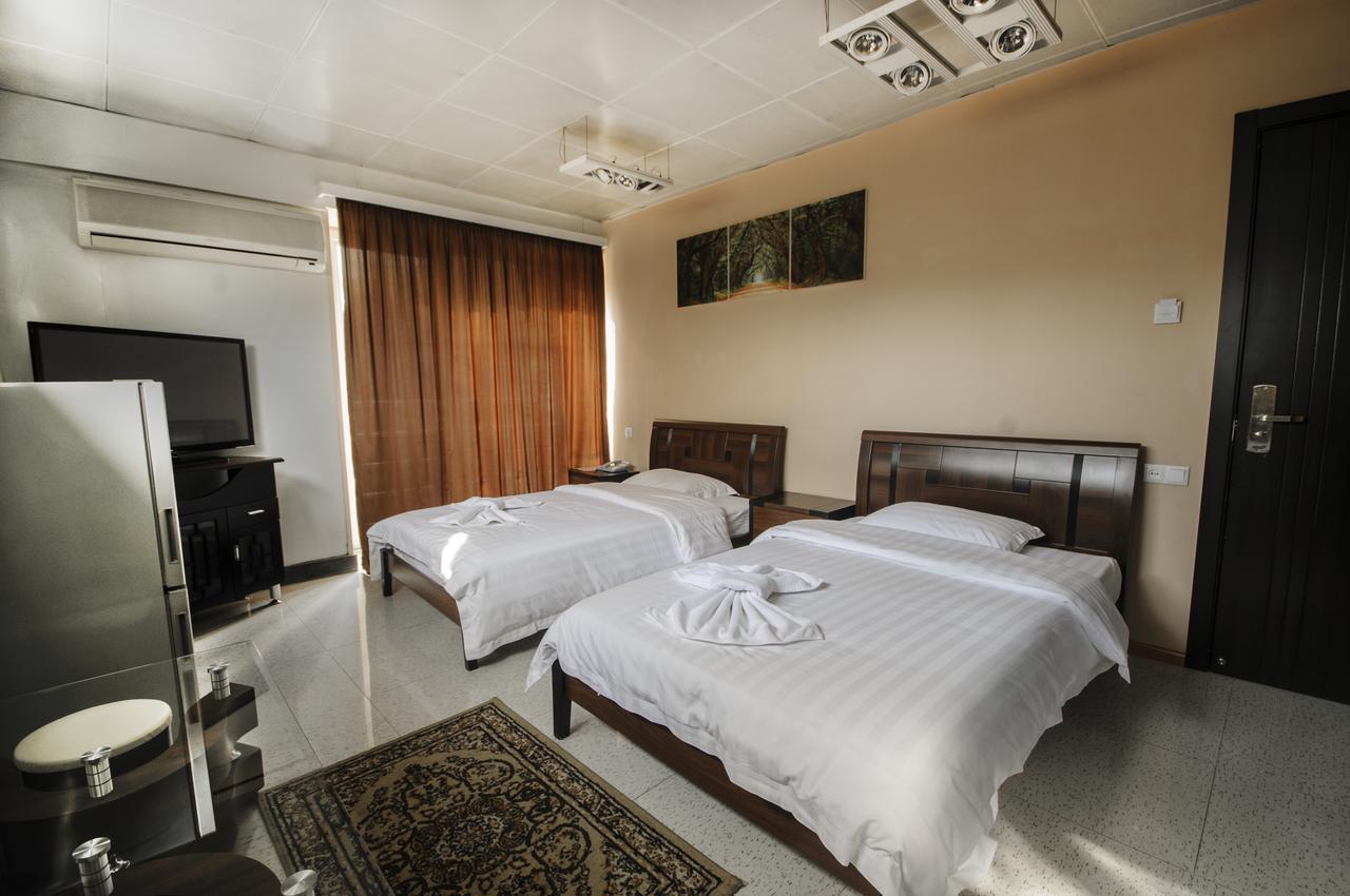Hotel London