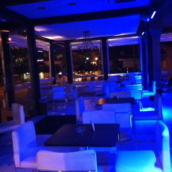 Life Lounge Cafe