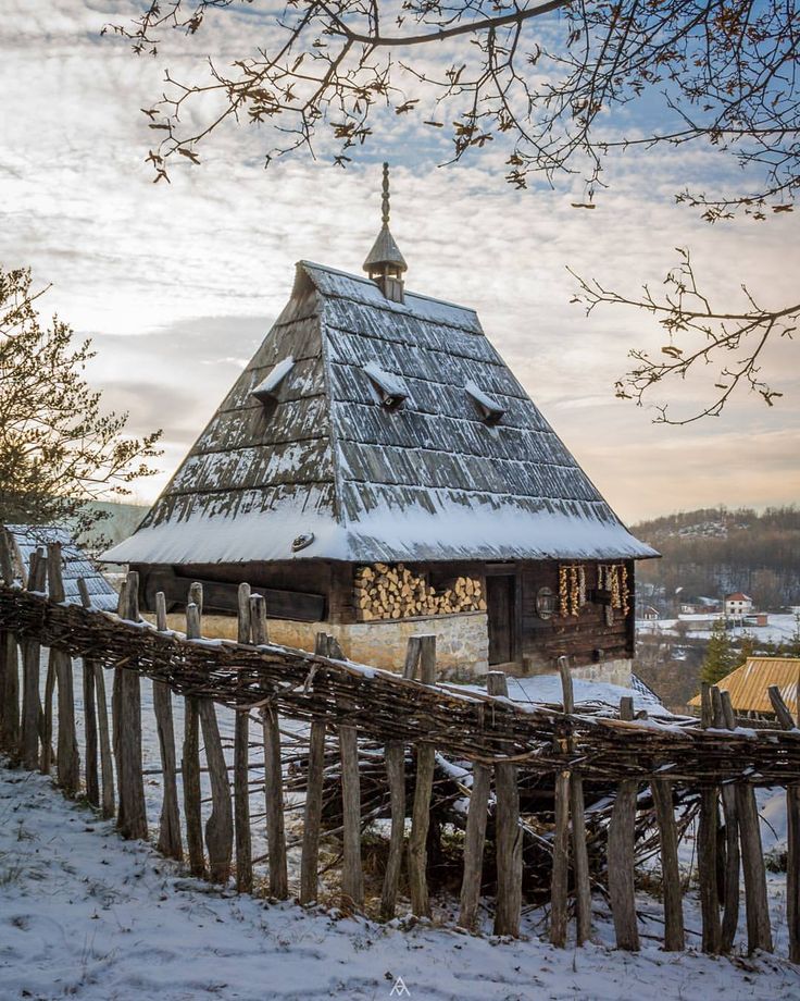 Sirogojno