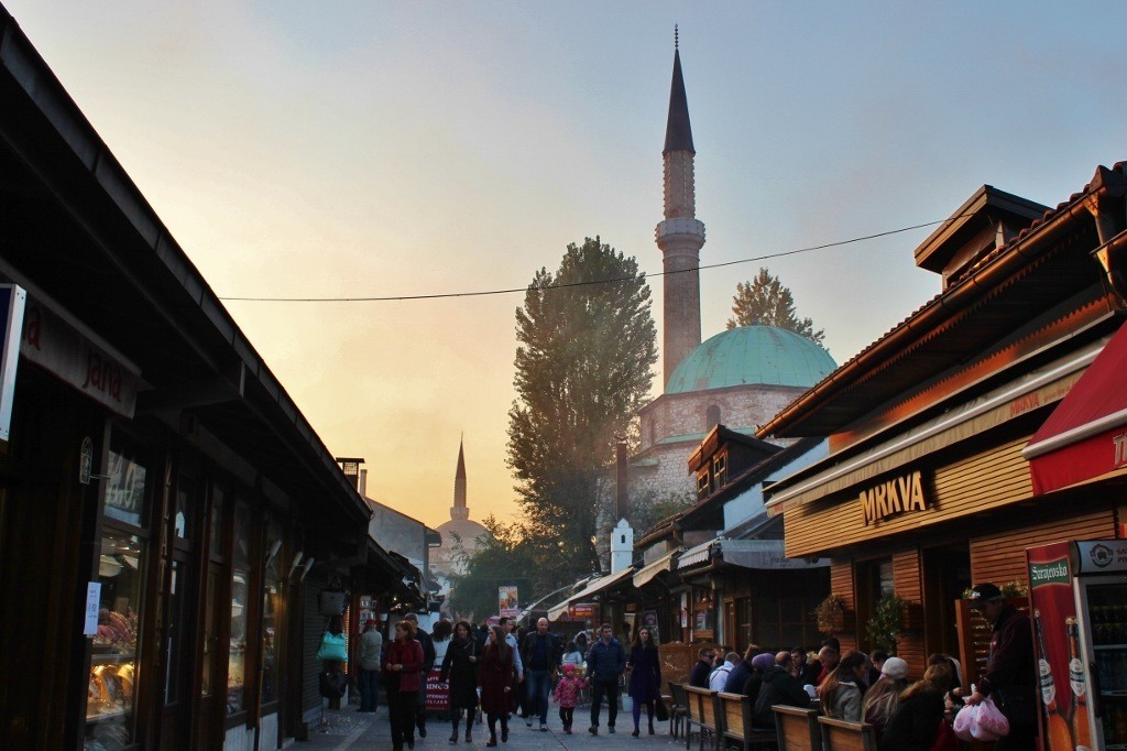 Bravadziluk Street