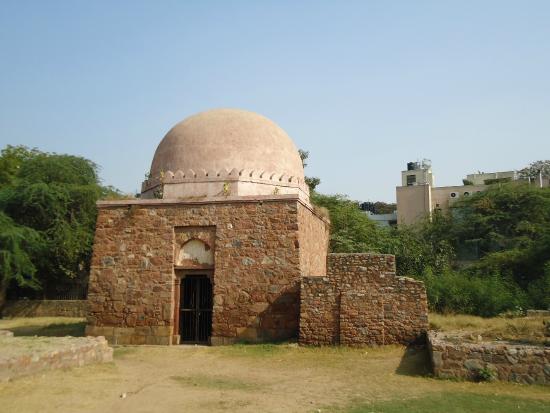Lal Gumbad