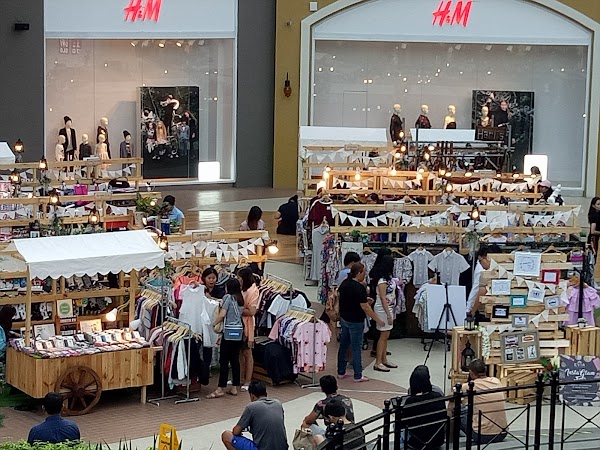 Evia Lifestyle Center