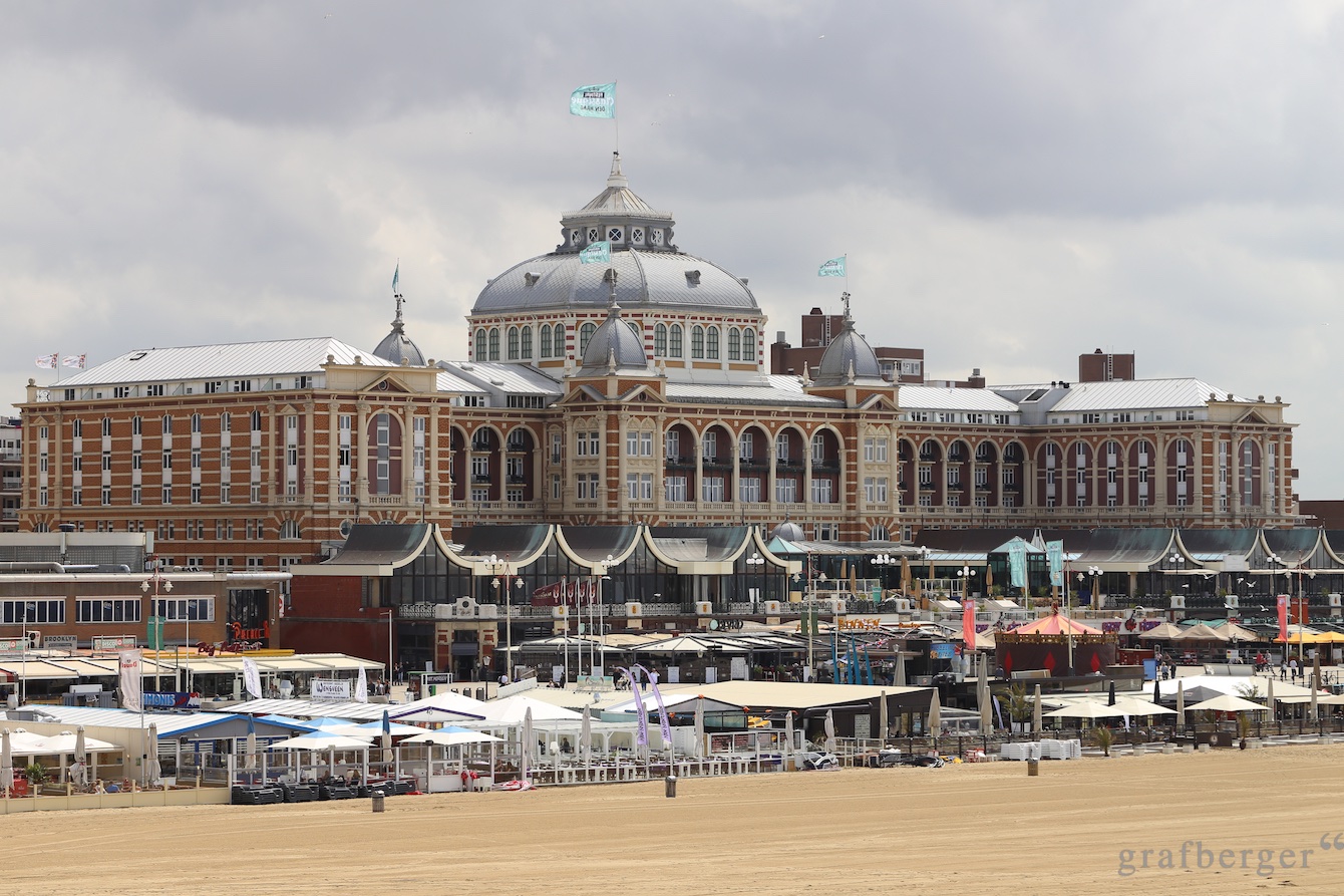 Fisherman's wife of Scheveningen