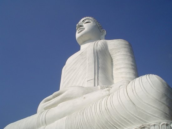 Bahiravokanda Vihara Buddha Statue