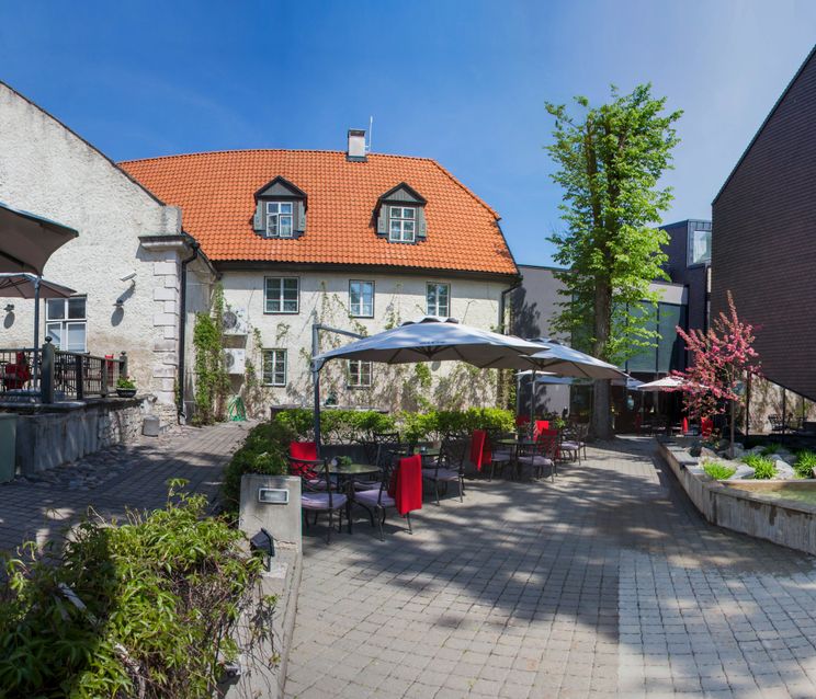 Arensburg Antiik OÜ