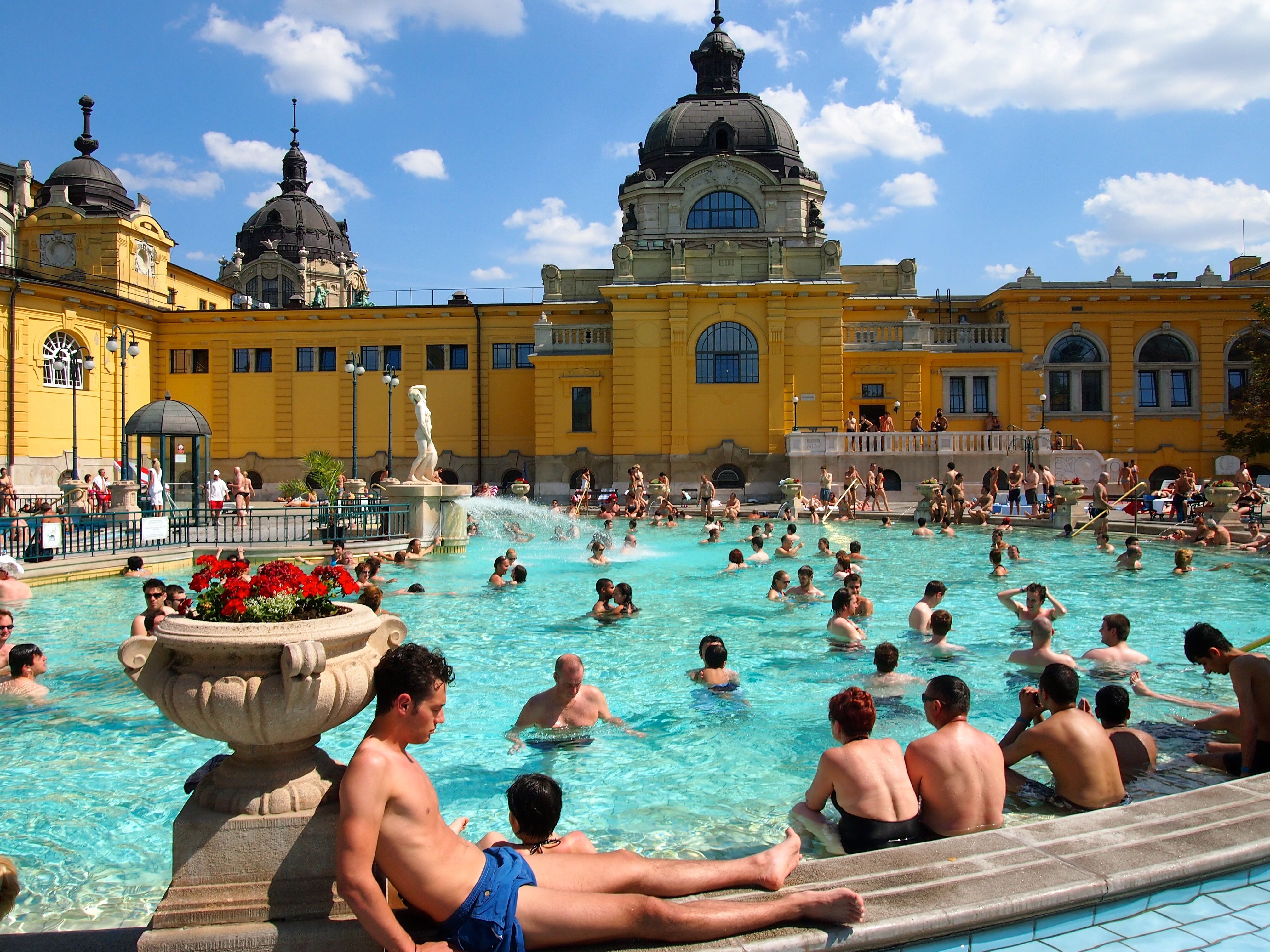 Széchenyi Baths and Pool
