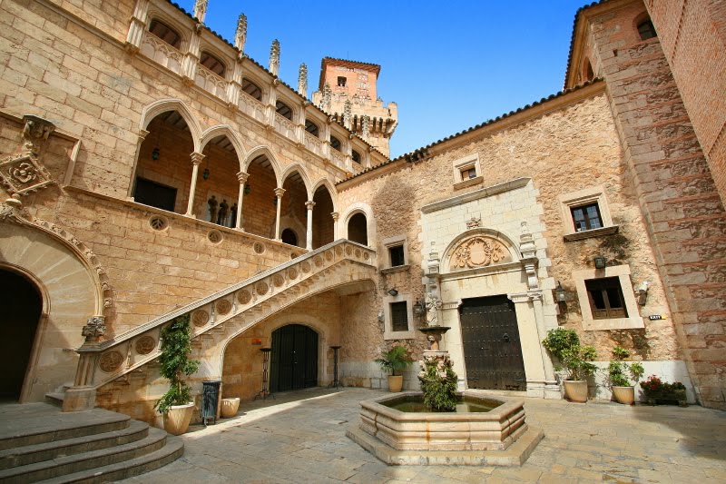 Pueblo Español