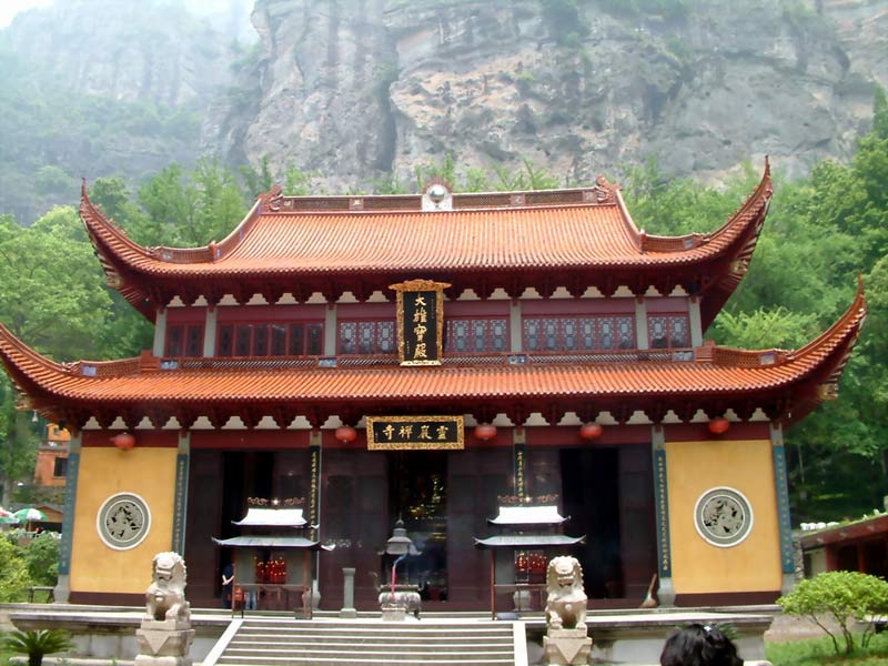 Lingyan Temple of Weizhou