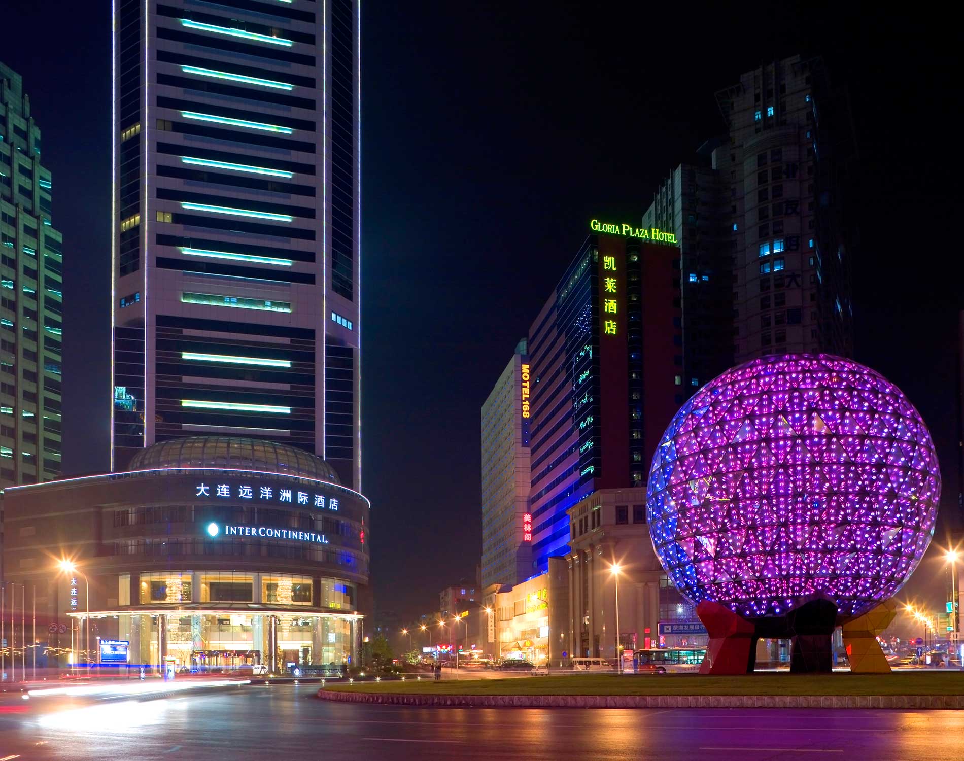 Dalian clothing Market