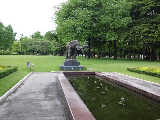 Romaneenart Park