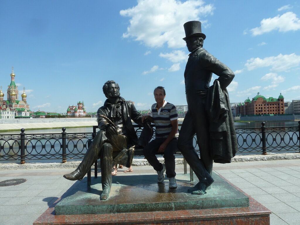 Monument to Pushkin and Onegin