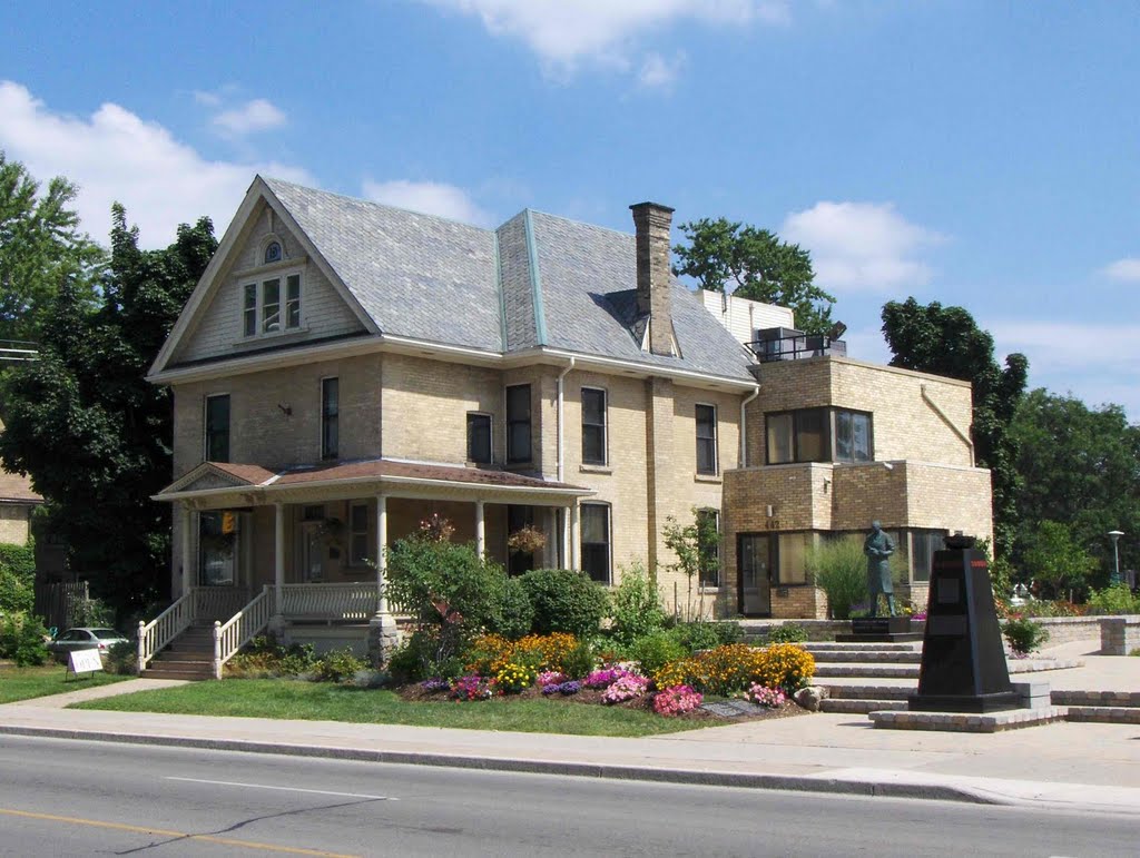 Banting House National Historic Site