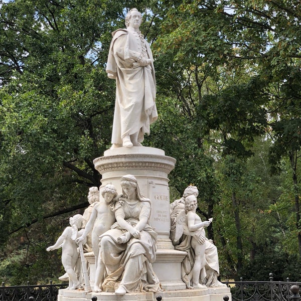 Goethe-Denkmal