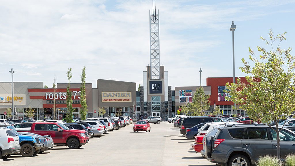 South Edmonton Common