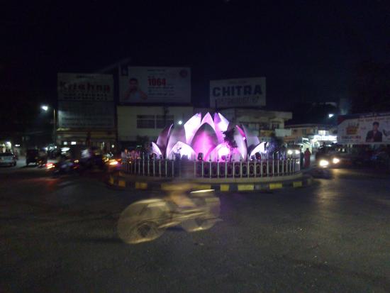 Kambhalia Gate