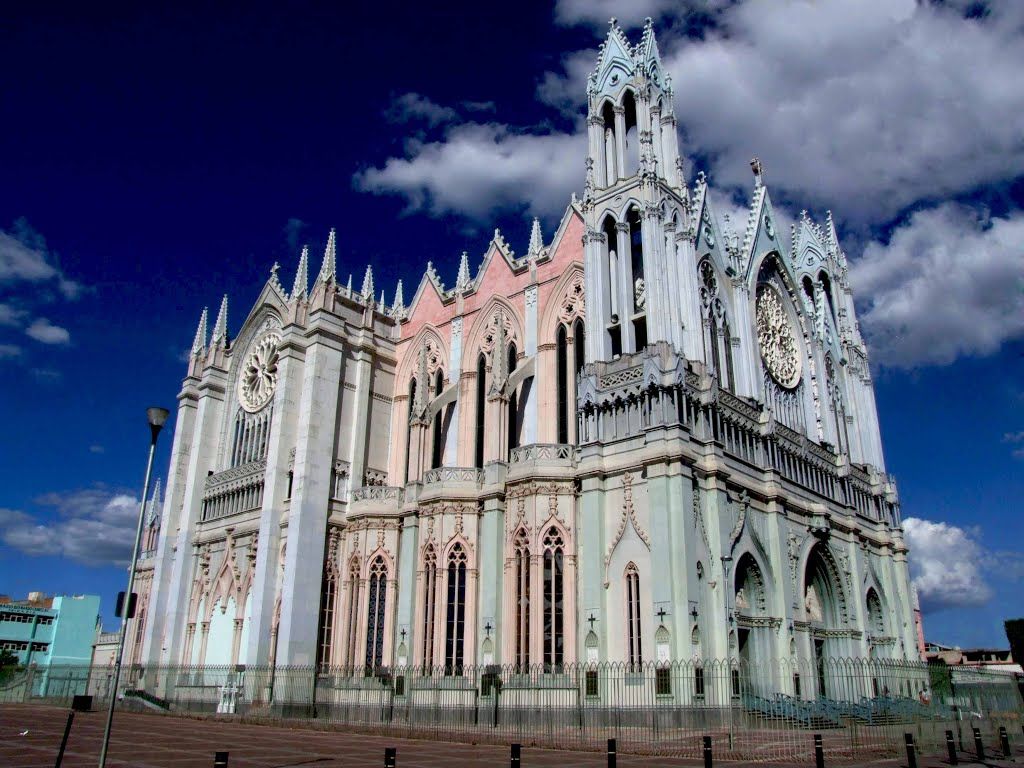 Templo expiatorio del Sagrado Corazon de Jesus