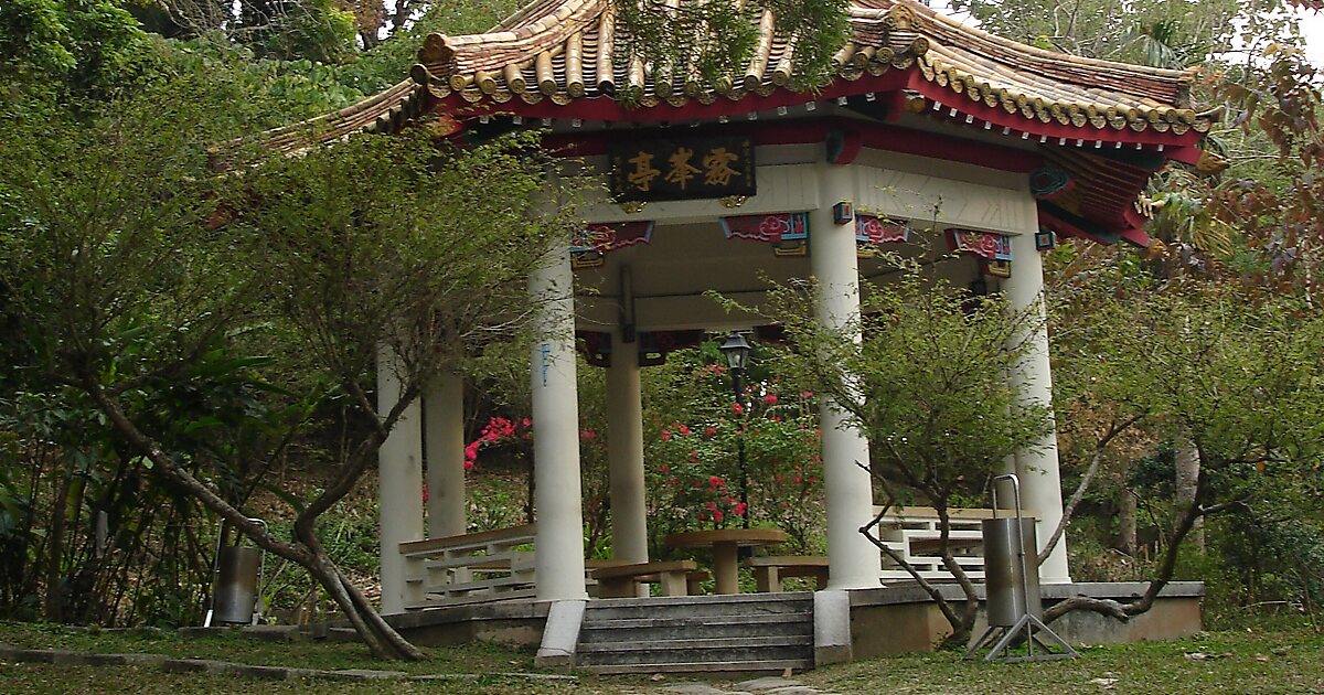 Wufeng Nonghui Jiuzhuang