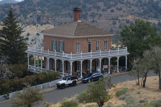 Mackay Mansion