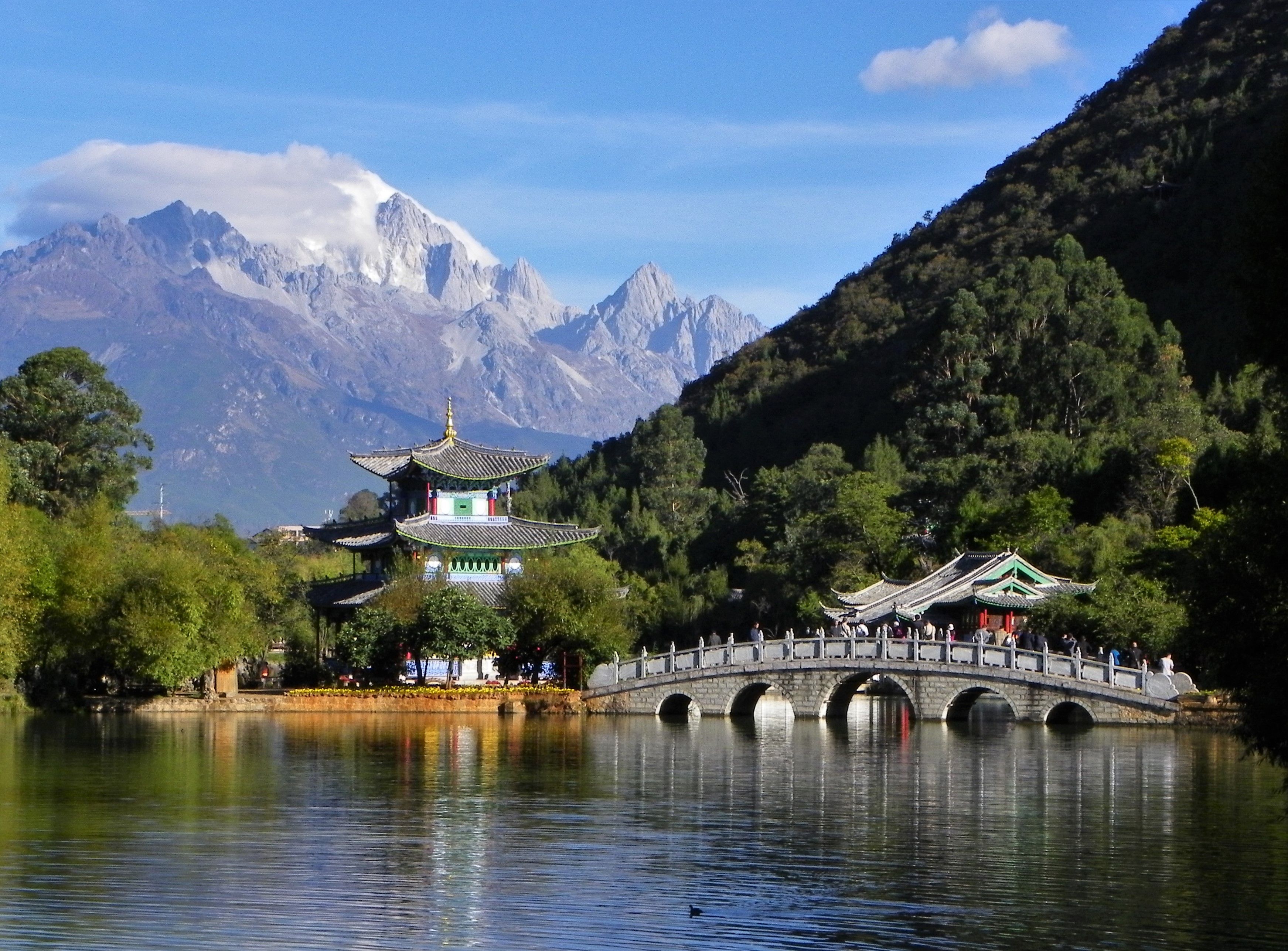 Bird Island, Lijiang