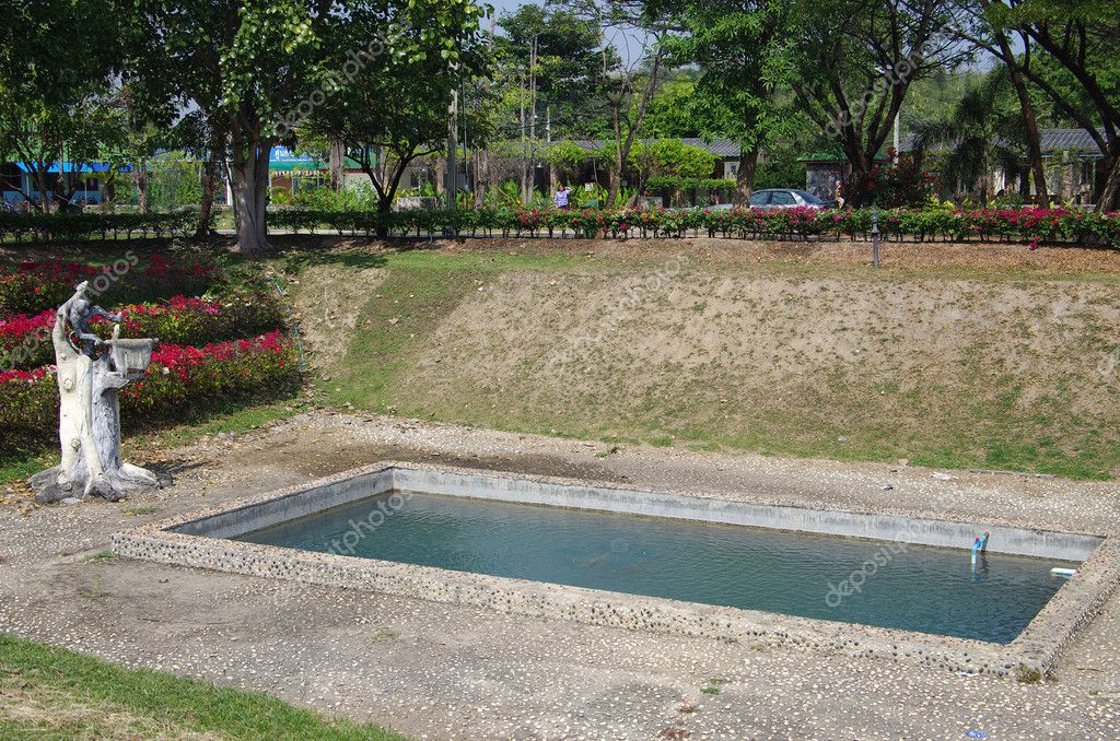 Ban Samo Thong Hot Spring