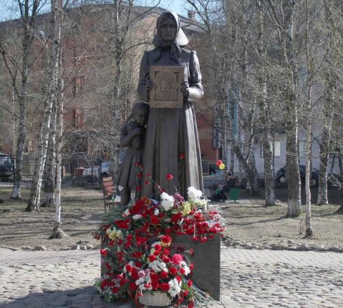 Monument Residents of the 1941-1945 Military Arkhangelsk
