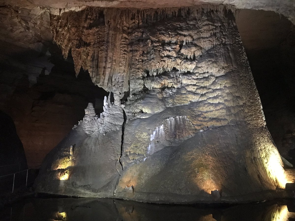 Cathedral Caverns State Park