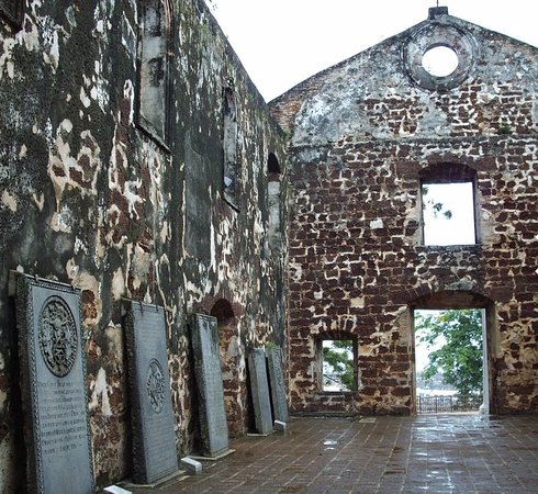 St. Paul's Hill & Church (Bukit St. Paul)