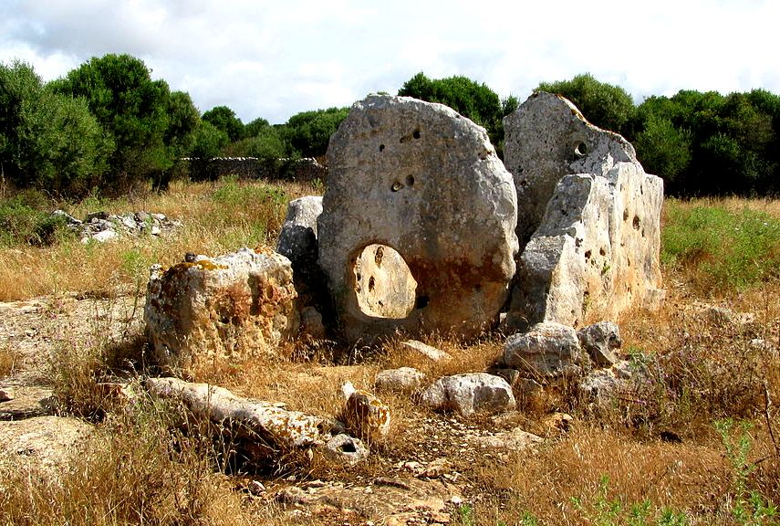 Dolmen de Ses Roques Llises