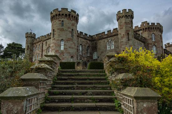 Cholmondeley Castle Gardens
