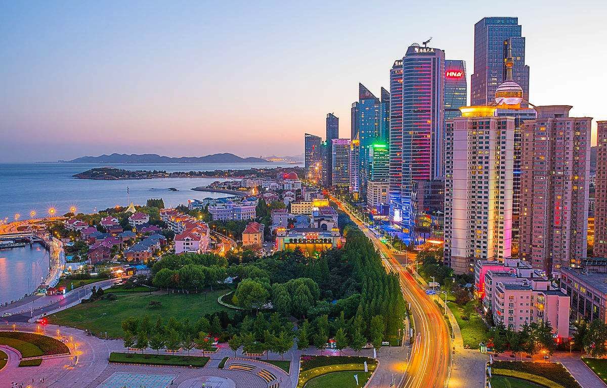 QingDao RenFang LongShan ShangYeJie