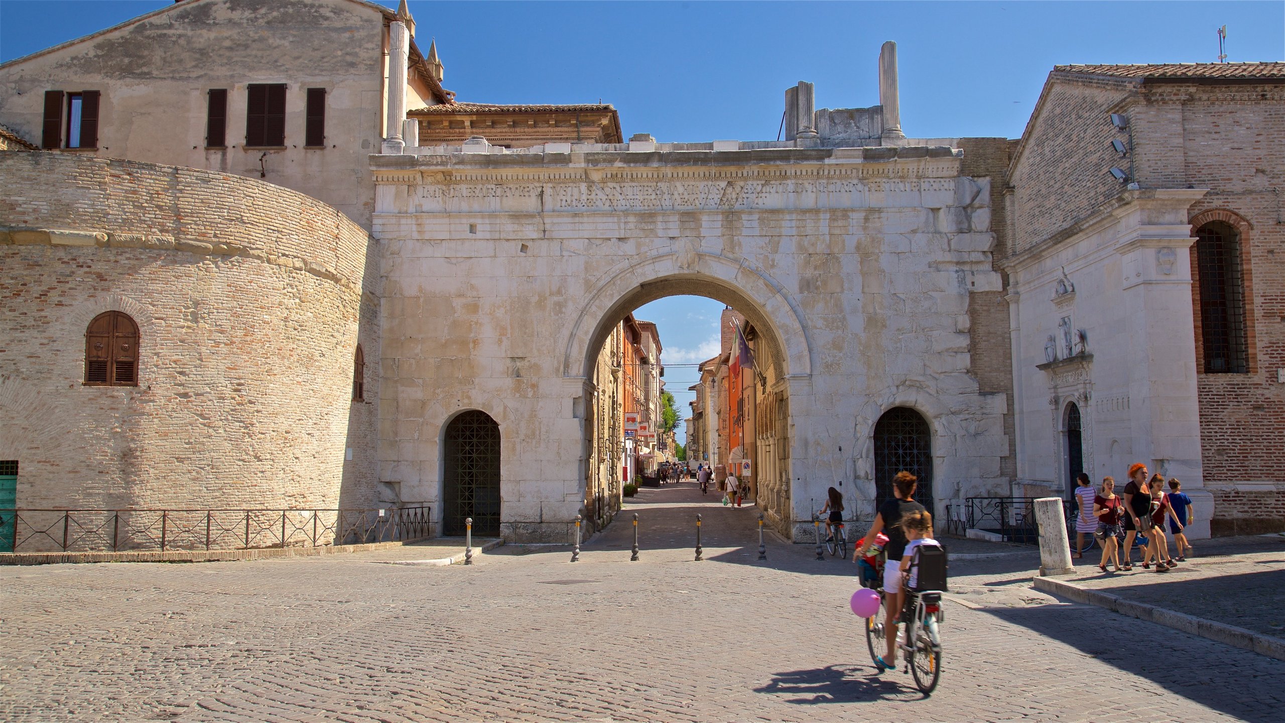 Arco di Augusto